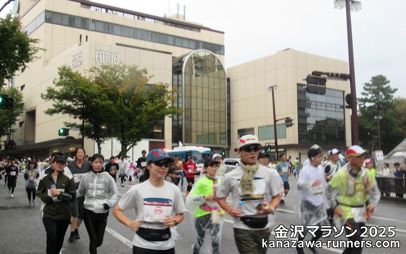 ����}���\��