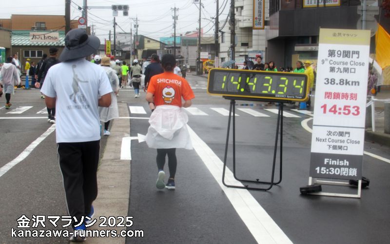 ����}���\��